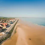 Logis- De La Baie De & 3*
