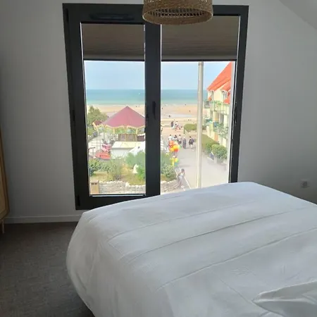 Logis- De La Baie De & Szálloda