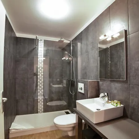 Szálloda Logis- De La Baie De & 3*