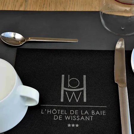 Отель Logis- De La Baie De &