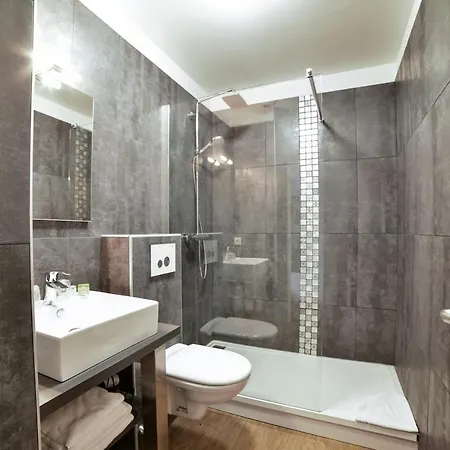 Logis- De La Baie De & Szálloda 3*