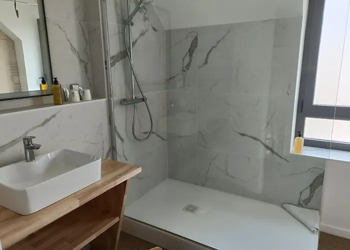 Logis- De La Baie De & Hotel Wissant