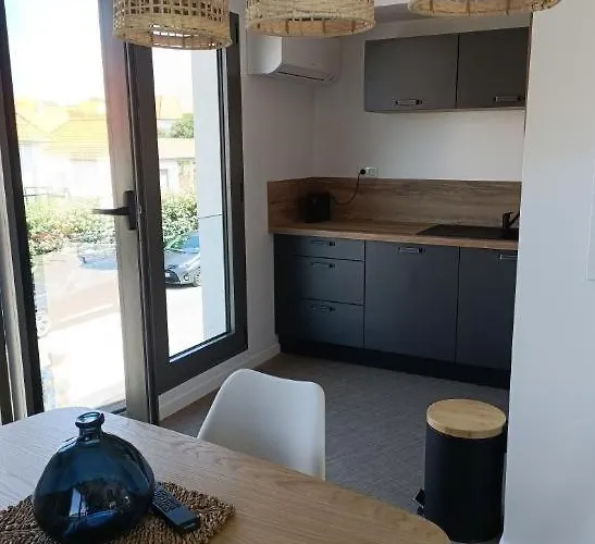 Logis- De La Baie De &