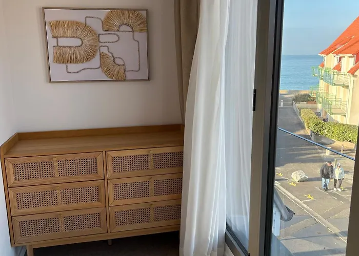 Logis- De La Baie De &