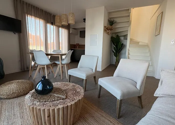 Hotel Logis- De La Baie De & Wissant