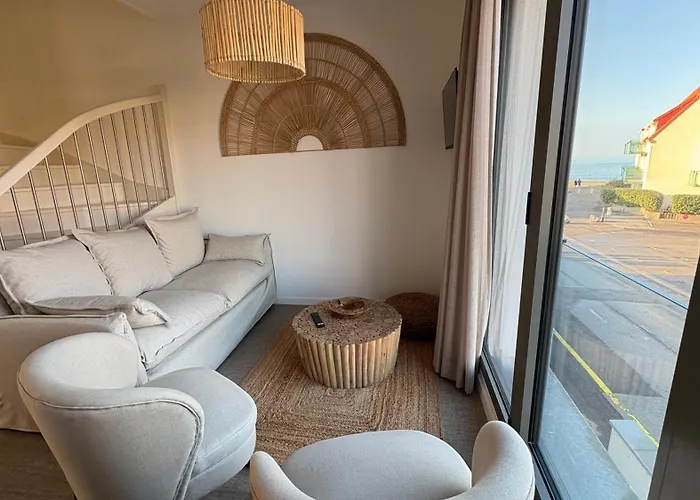 Hotel Logis- De La Baie De &