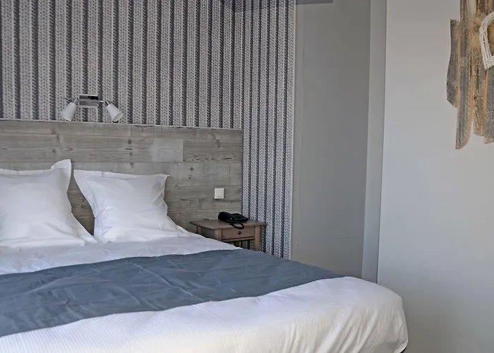 Hotel Logis- De La Baie De & Wissant