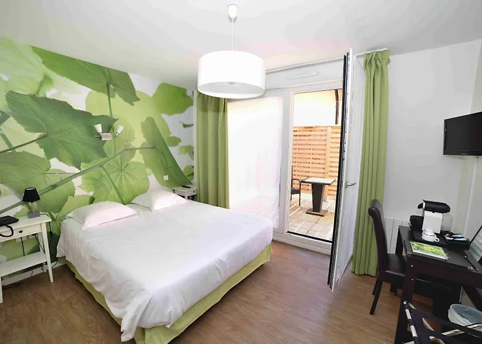 Logis- De La Baie De & Hotel 3*