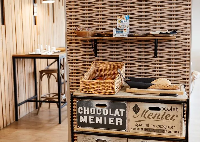 Logis- De La Baie De & 3*